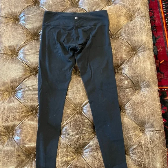 Lululemon womens 28” black leggings - Picture 2 of 2
